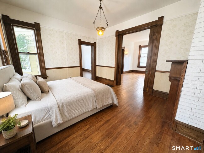 Building Photo - 23 Quintard Ave