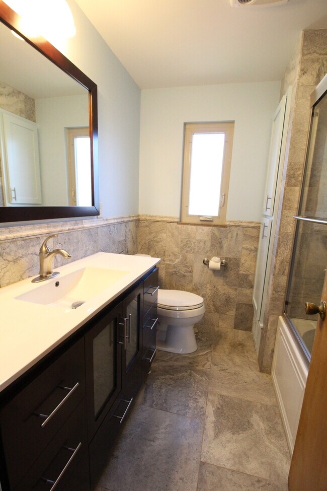 Building Photo - COMING SOON Condo in UA School District!