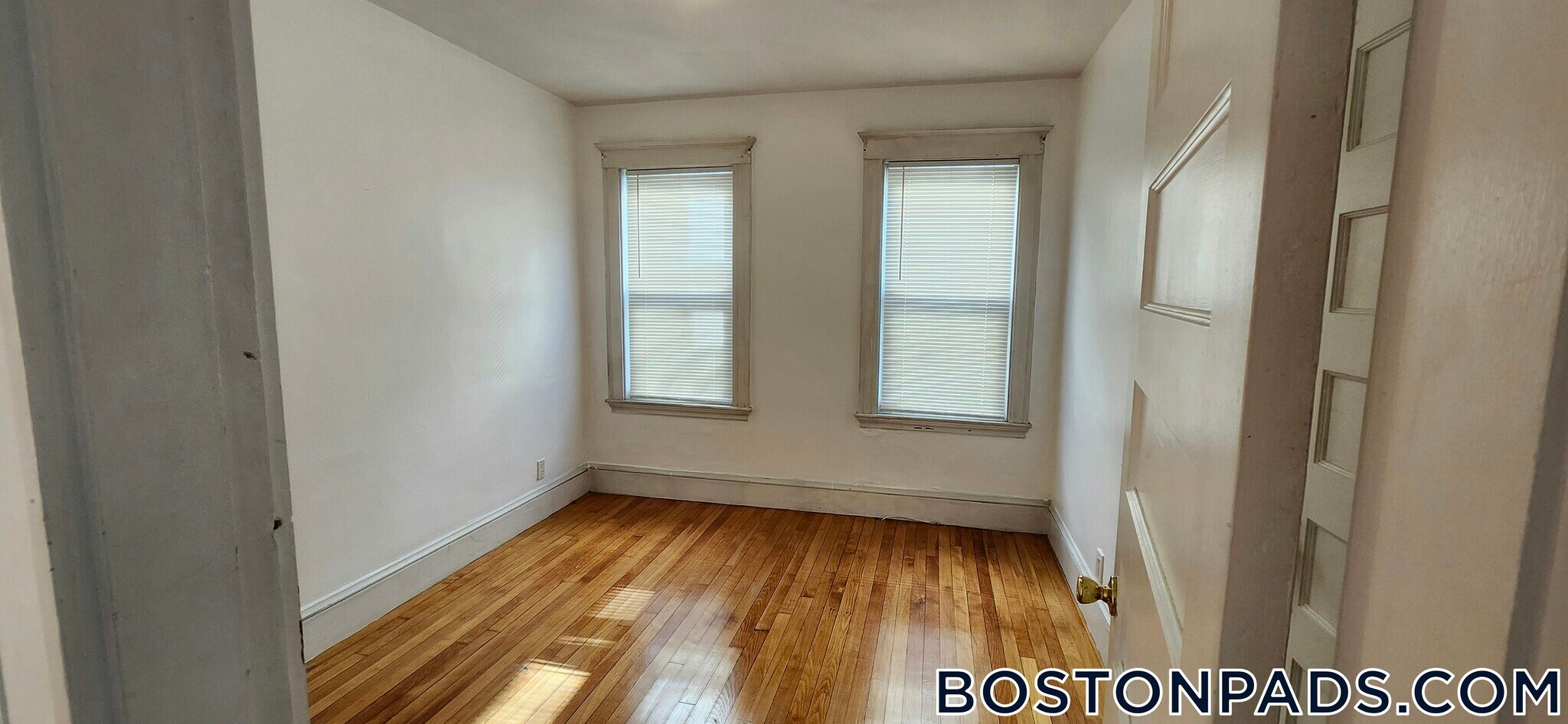 Building Photo - 297 Washington St