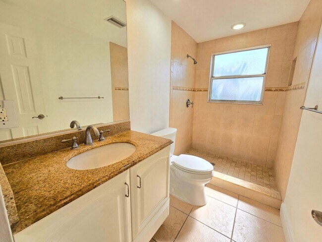Building Photo - Charming 2BR/ 2BA/ 2 Car Garage - Near Phillippi Creek