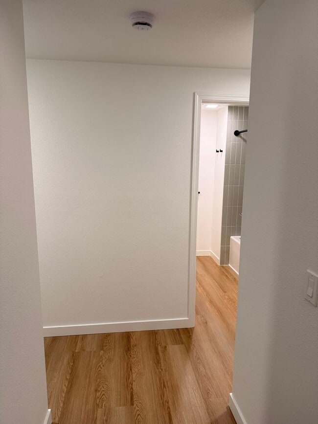 Building Photo - K14111 A &amp; B