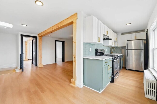 Primary Photo - 608 Palisade Ave