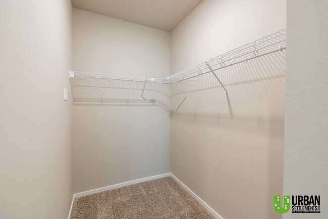 Building Photo - 3744 Clinton Rd