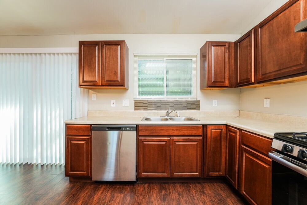 Building Photo - 5394 Greenhedge Ct