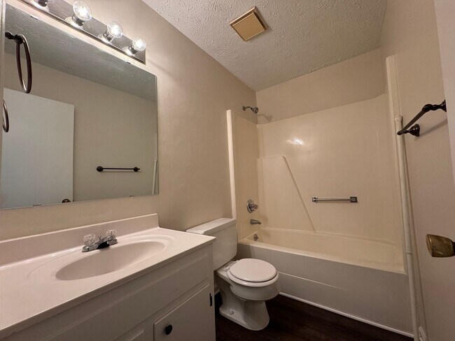 Building Photo - 4603 Dow Ct