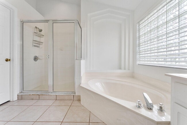 Building Photo - 981 Delray Lakes Dr