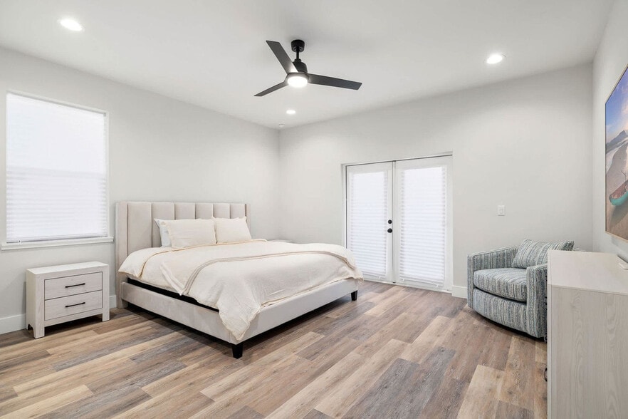 Building Photo - 1906 W Cherry St