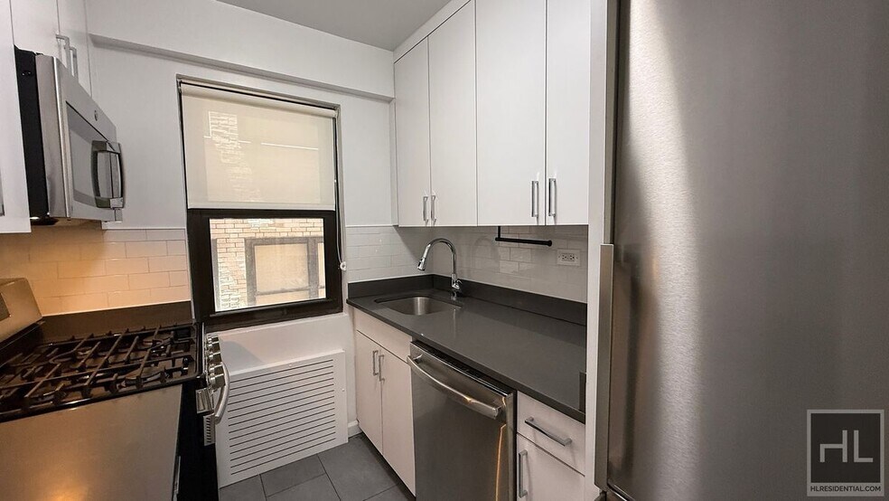 Building Photo - EAST 56 STREET