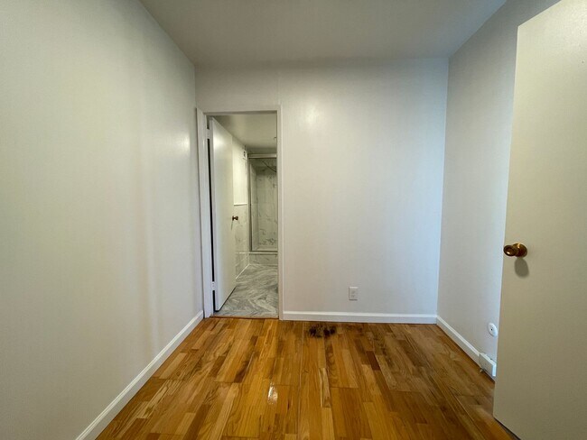 Building Photo - The Philadelphian – Fully Renovated Studio with All Utilities Included!