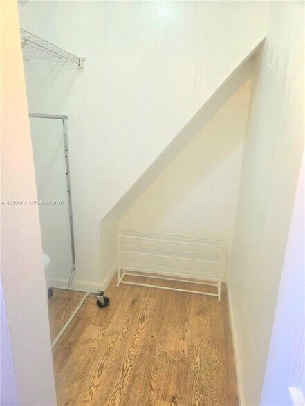 Building Photo - 1990 NE 183rd St