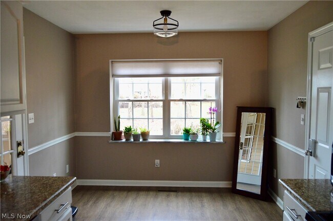 Building Photo - 1306 Fox Run Ct