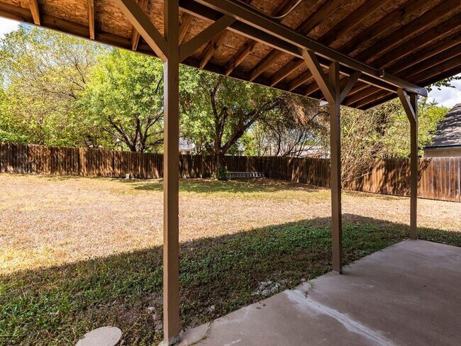Building Photo - 12328 Thompkins Dr