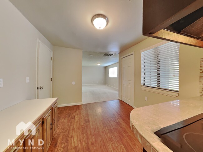 Building Photo - 19225 SW Prospect Pl