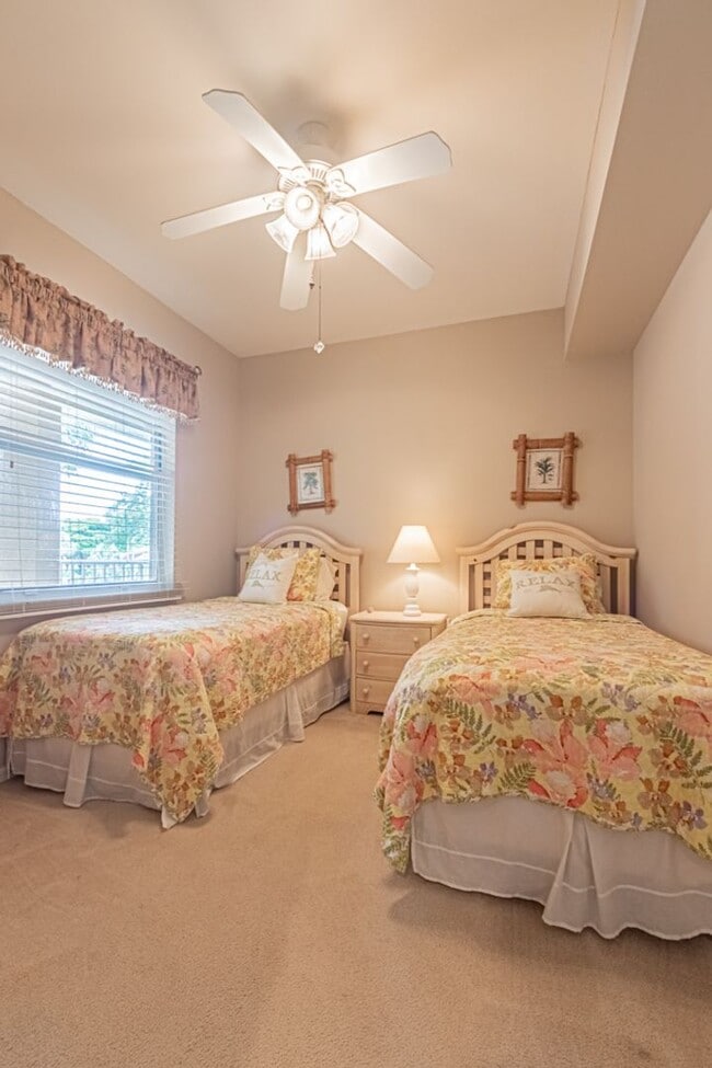 Building Photo - Seasonal Condo Rental At Golf & Country Club