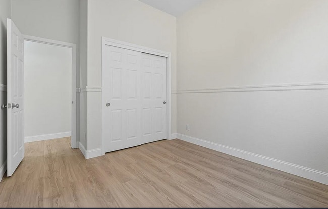 Building Photo - 1277 Paradise Loop