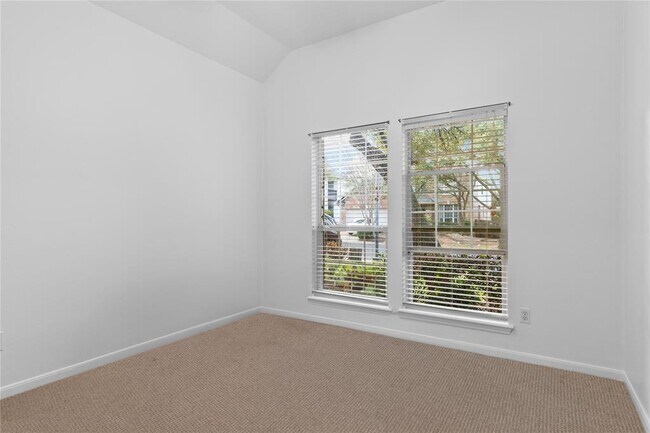 Building Photo - 5124 Scottish Thistle Dr