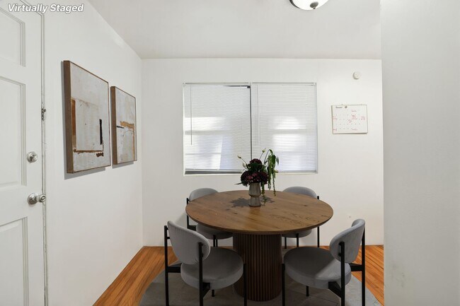 Building Photo - 221 N Lipona Rd