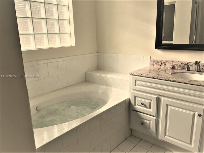 Building Photo - 15840 SW 151st Terrace