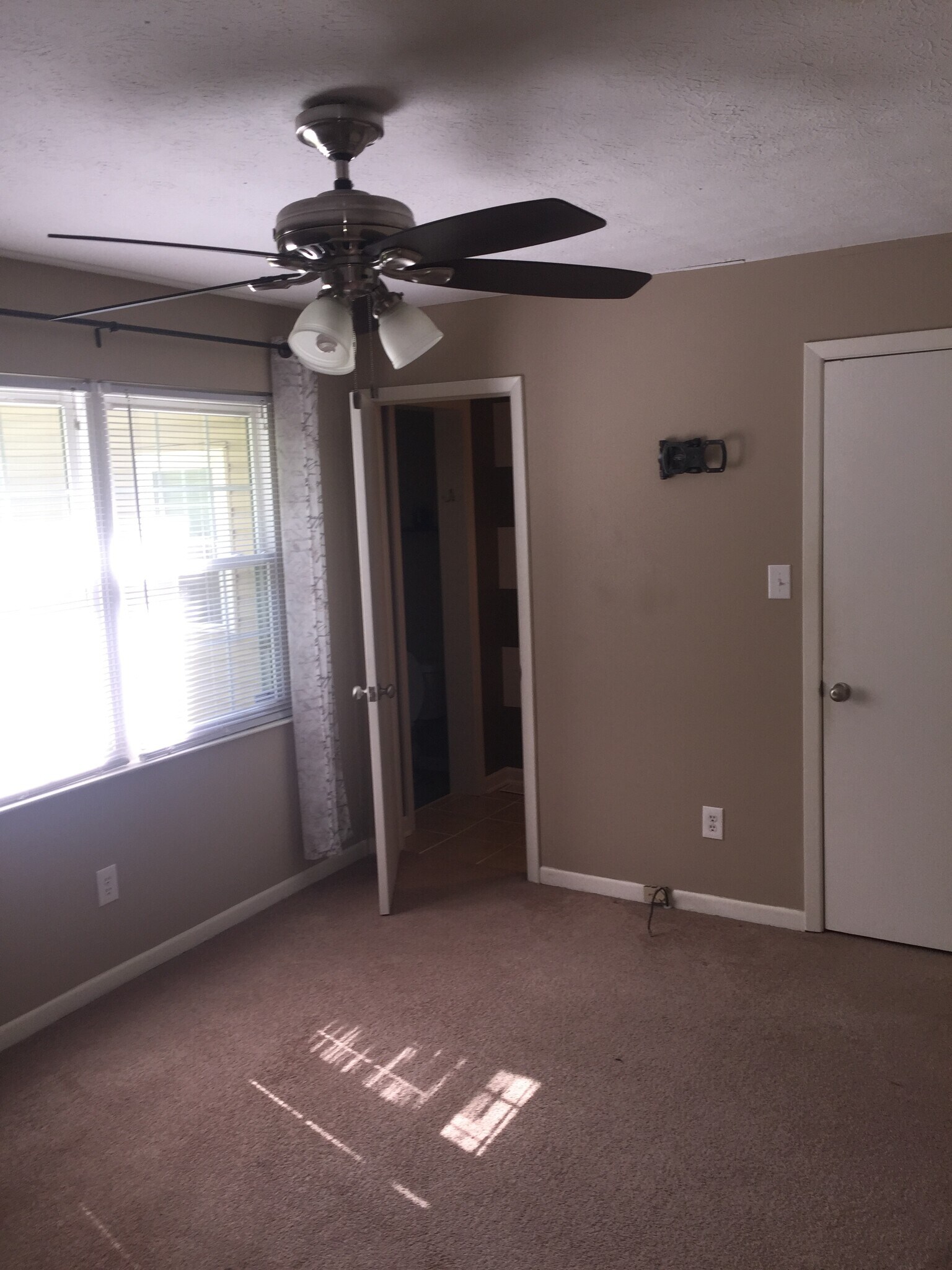 Master Bedroom - 1719 Frank Watts Rd