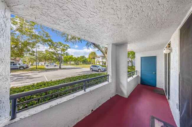 Building Photo - 941 Lyons Rd