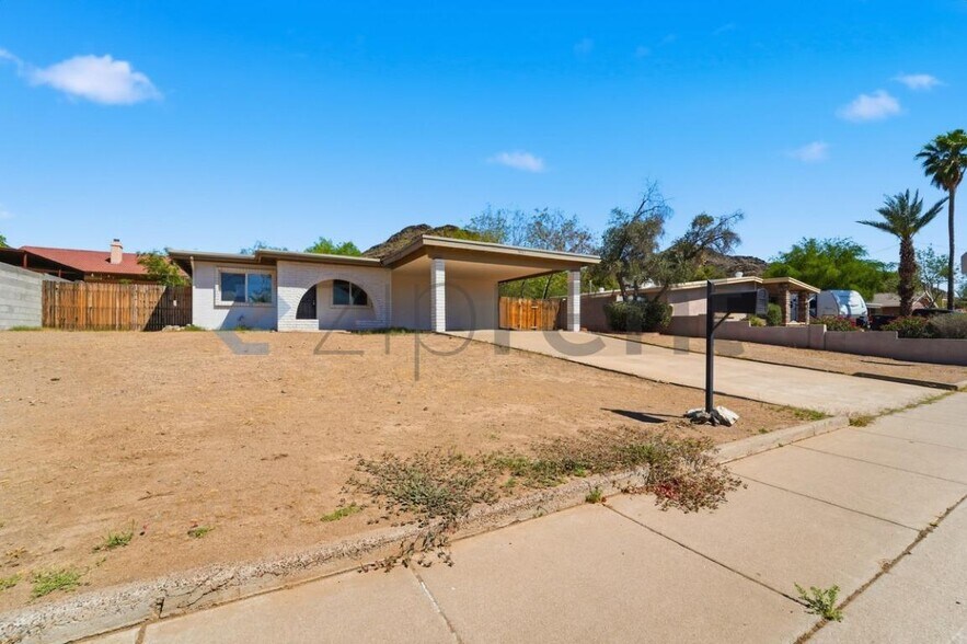 Building Photo - 9037 N 14th St