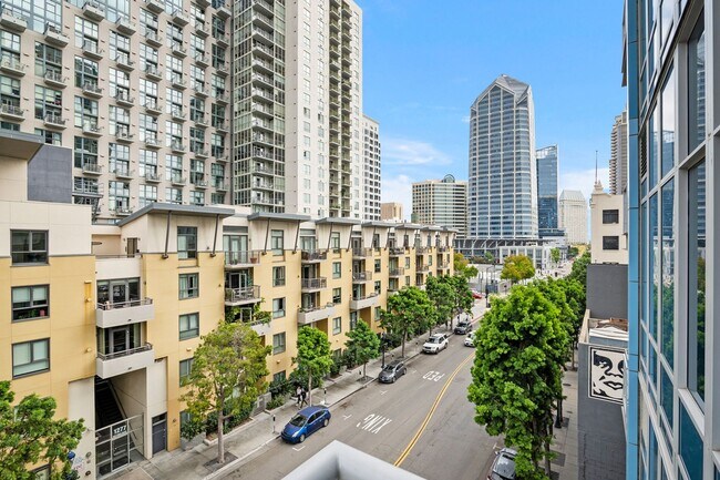Building Photo - Little Italy Fully Furnished 1 Bedroom! Av...