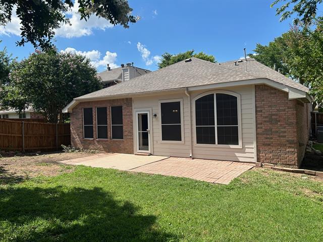 Building Photo - 5005 Stonecrest Dr