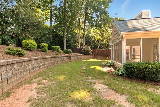 Building Photo - 200 Pine Bridge Trail