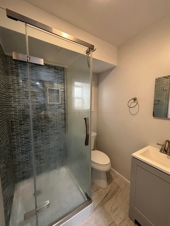 Building Photo - 570 66th St