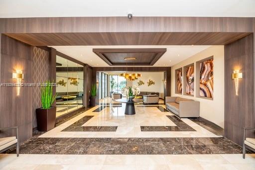 Building Photo - 20505 E Country Club Dr