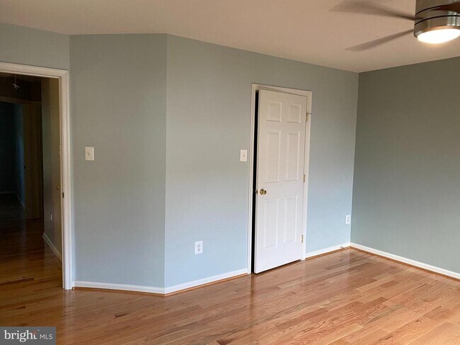 Building Photo - 2212 Barnet Ct
