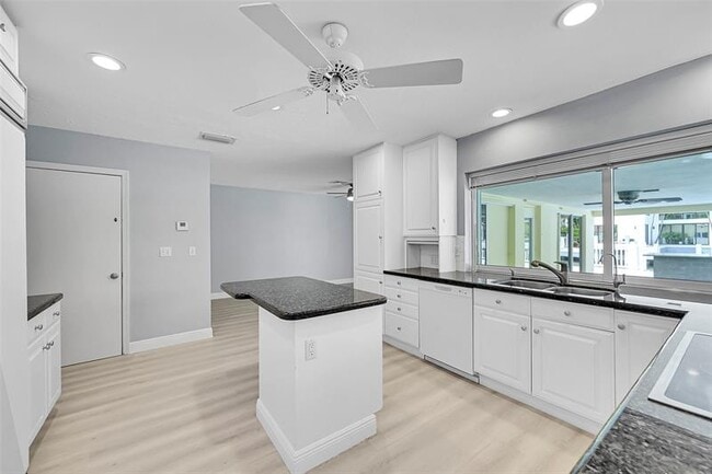 Building Photo - 681 Marine Dr