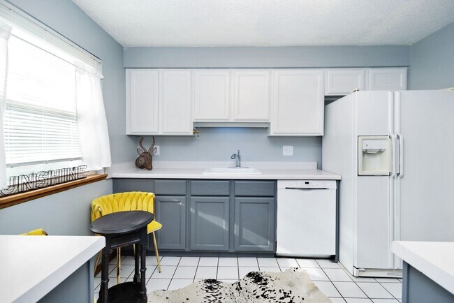 Building Photo - Quality Home Management