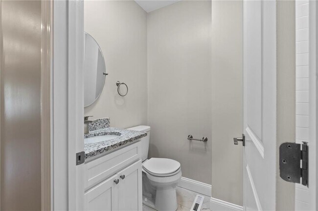 Building Photo - 376 Arnolds Neck Dr