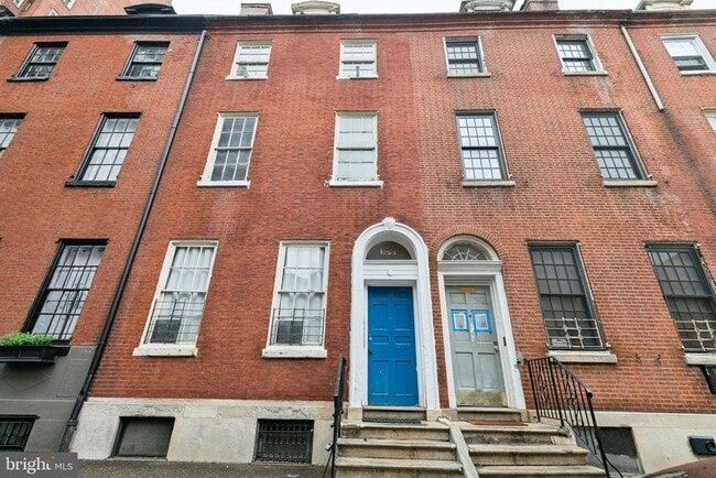 Building Photo - 1225 Spruce St