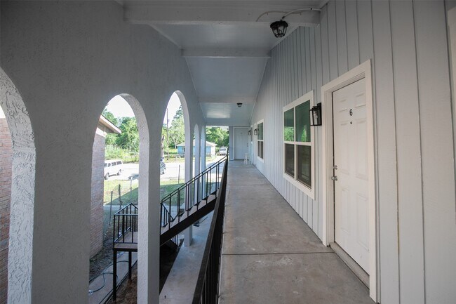 Building Photo - 16415 Woodrow St