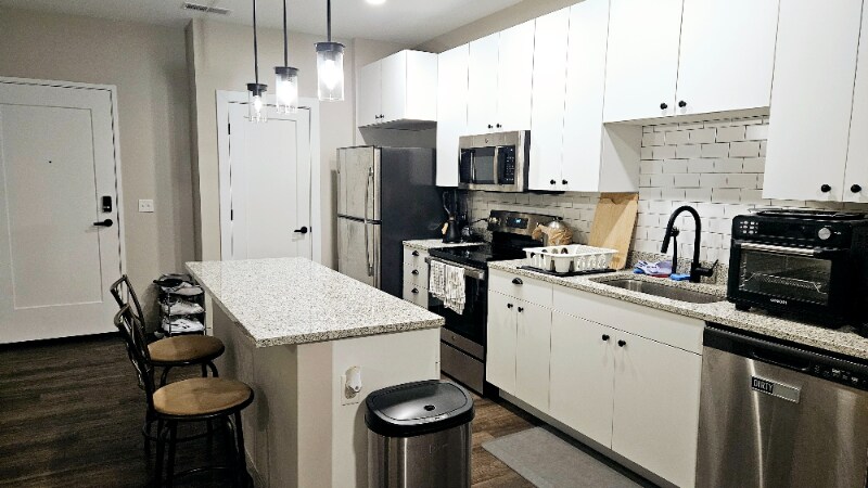 Building Photo - 4500 Swan Ave