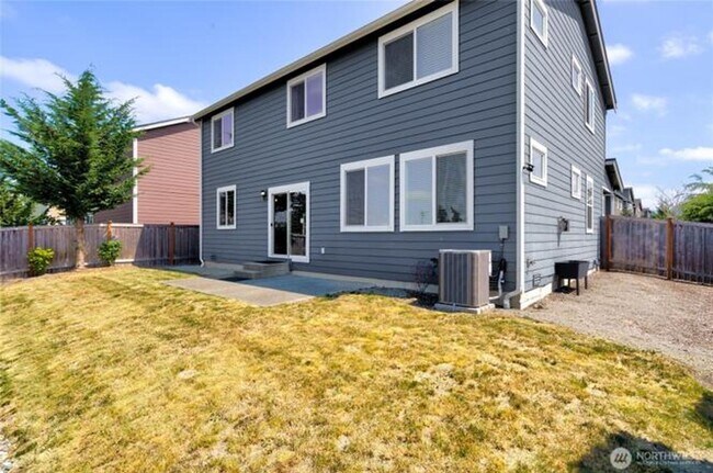 Building Photo - 3346 Iverness Street