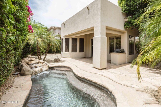 Building Photo - 7369 E Del Acero Dr