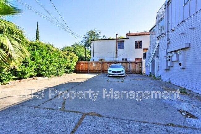 Building Photo - 1119-200 24th St