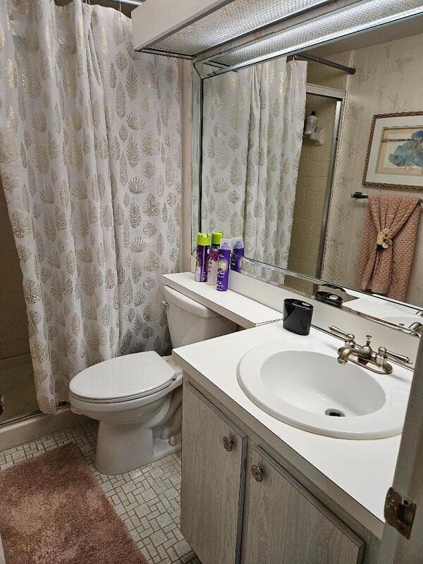 Building Photo - 105 Lake Pine Cir