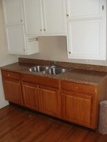 Building Photo - 283 Wood St