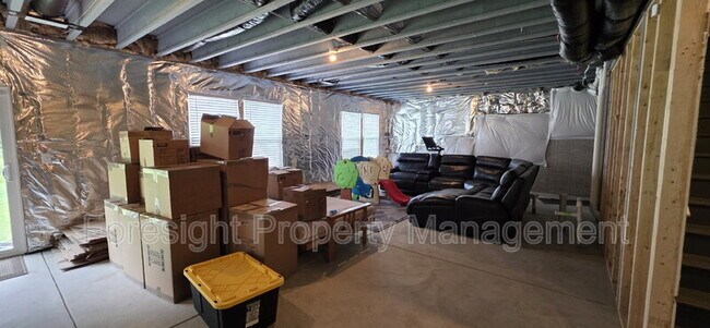 Building Photo - 653 Mill Stone Dr