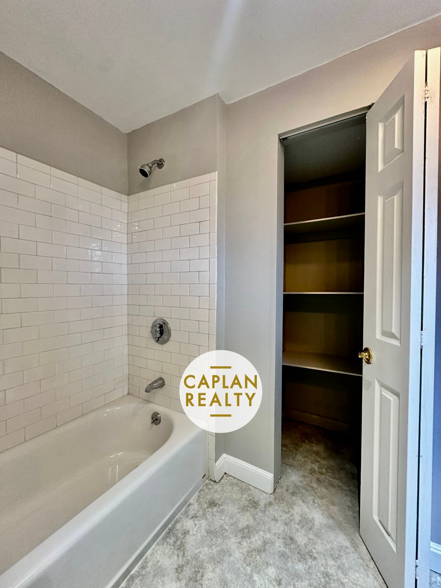 Building Photo - 29 Wellington Rd