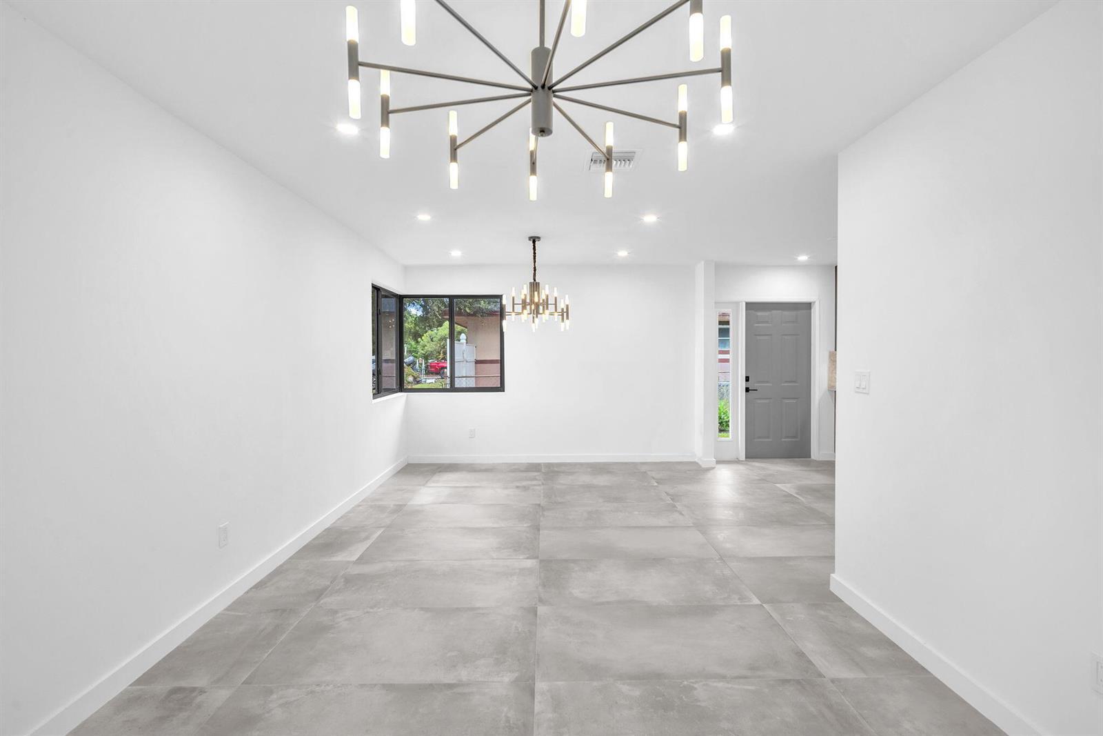 Building Photo - 2460 SW 58th Mnr