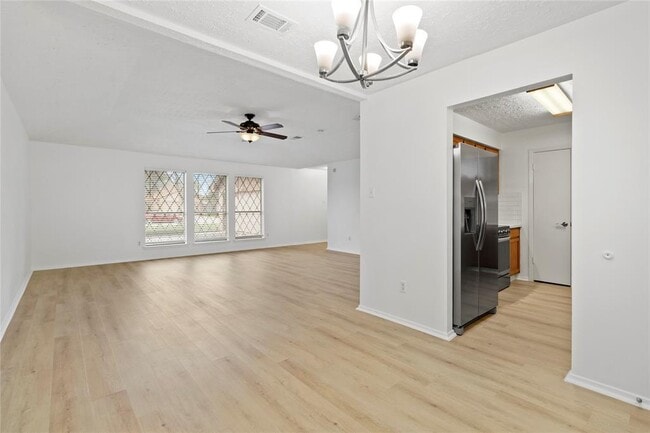 Building Photo - 126 Wood Hollow Dr