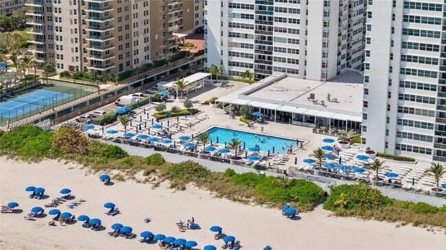 Building Photo - 1904 S Ocean Dr