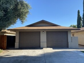 Building Photo - 1605 E Rumble Rd