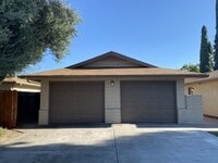 Building Photo - 1605 E Rumble Rd