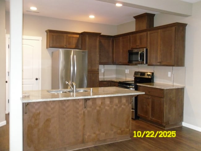 Building Photo - 4300 NE 34th Cir